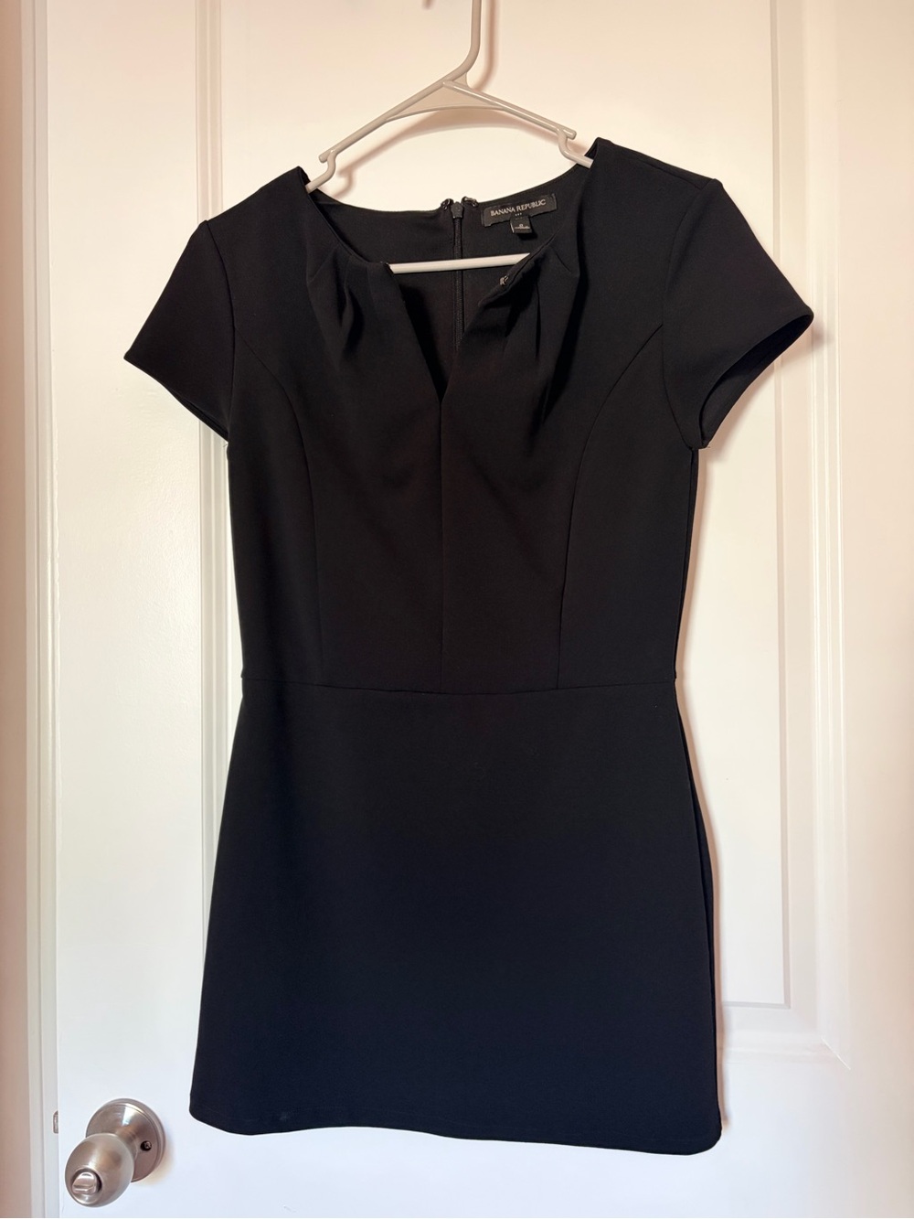 Banana Republic Black Short-Sleeve Sheath Dress